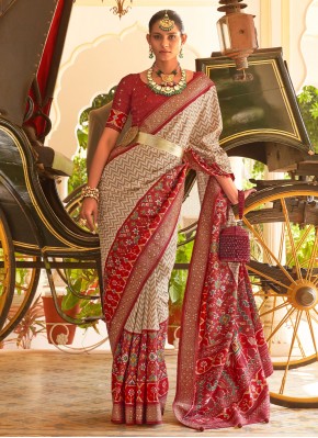 Adorning Weaving Red Trendy Saree