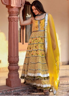 Aristocratic Embroidered Long Length Salwar Kameez