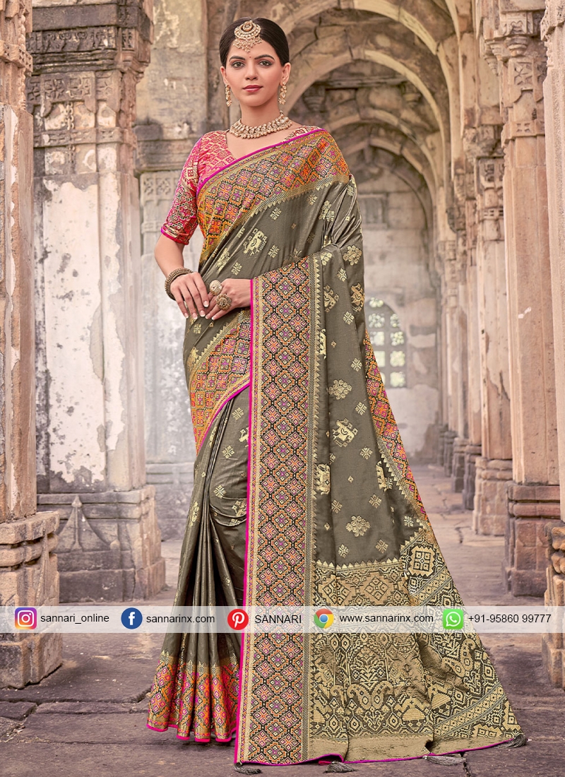 Buy Your Dream Wedding Look With This Saree Banarasi Sarees for Intimate  and Big Fat Indian Weddings Green Saree Designer Saree Online in India -  Etsy