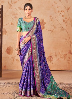 Classic Saree Woven Patola Silk  in Purple