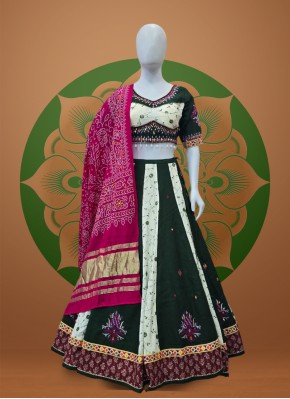 Cotton Embroidered Navratri Chaniya Choli for Mehndi