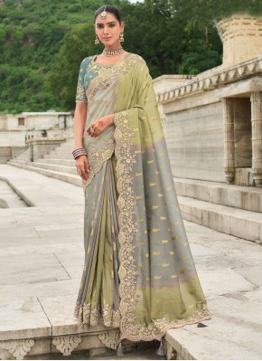 Distinctively Classic Saree For Reception