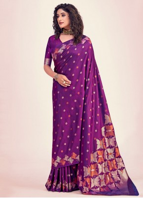 Exotic Magenta Banarasi Silk Classic Saree