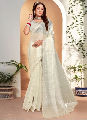 Flattering Border Contemporary Saree