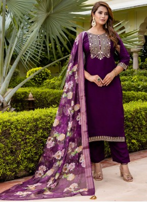 Mesmeric Viscose Purple Embroidered Readymade Salwar Kameez