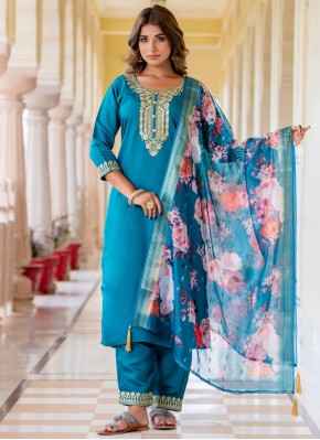 Pant Style Suit Embroidered Viscose in Blue