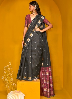 Praiseworthy Traditional Saree For Party