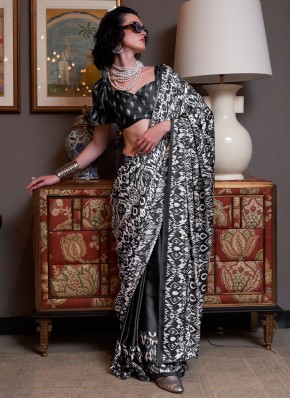 Pure Crepe Patola Print Traditional Saree in Black