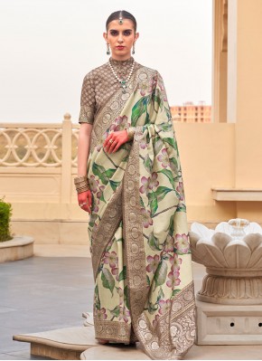 Silk Floral Print Trendy Saree in Green