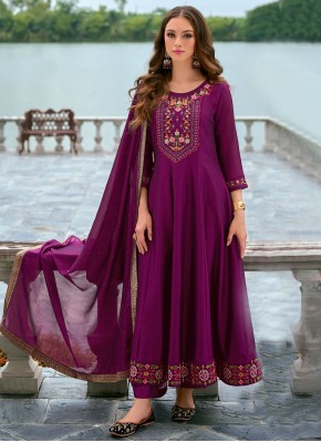 Snazzy Embroidered Ceremonial Readymade Salwar Kameez