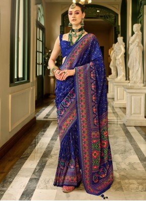 Staring Banarasi Silk Weaving Classic Saree