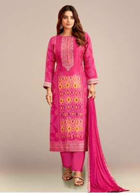 Starring Traditional Print Silk Straight Suit