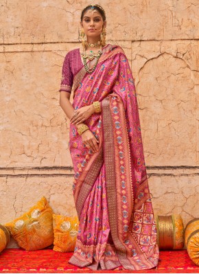 Viscose Magenta and Pink Print Trendy Saree