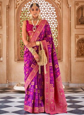 Zari Banarasi Silk Classic Saree in Pink